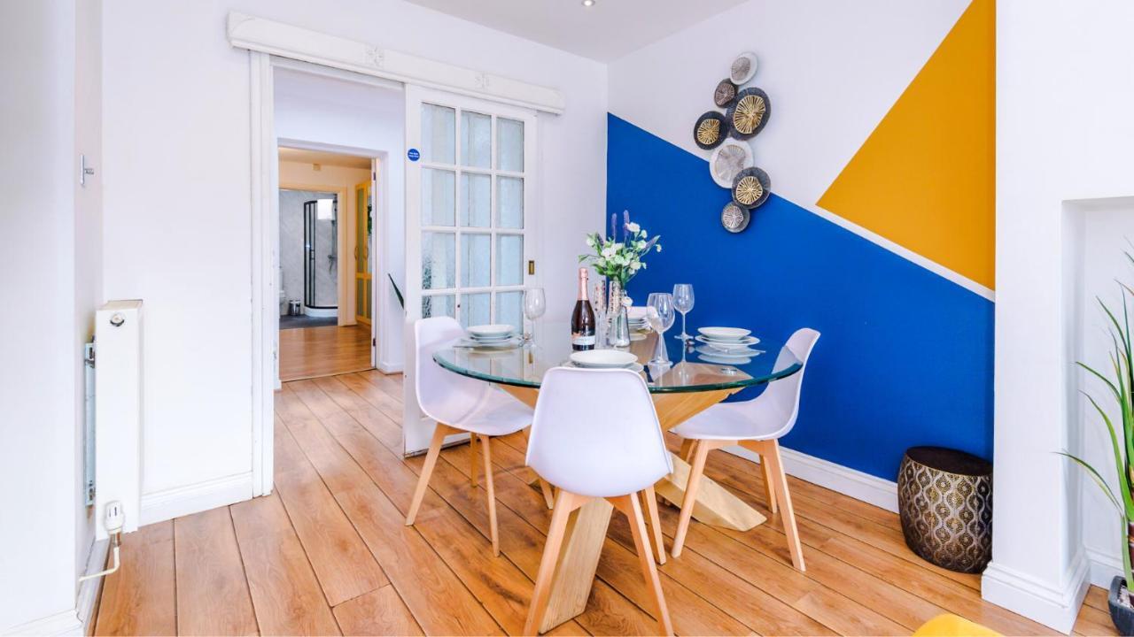 Newhall Road - 4 Bedroom Chester Home - Parking Wervin Exteriör bild